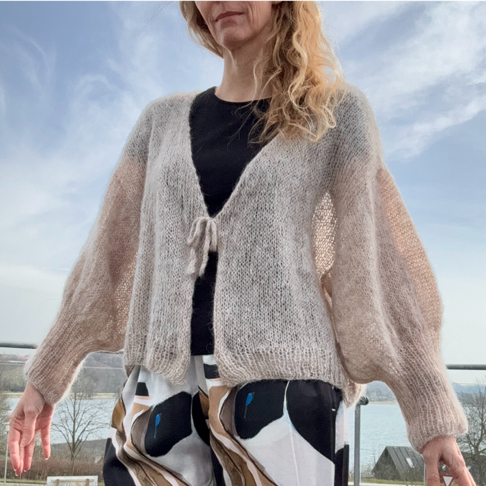 P&G Let cardigan med sløjfe strikkekit