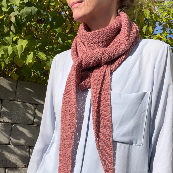 P&G Tørklæde i uld med hulmønster strikkekit