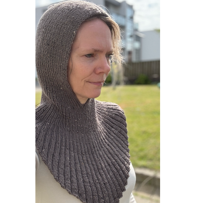 P&G Hoodie halsedisse strikkekit