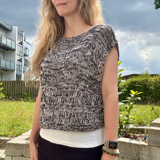 P&G Meleret sommerbluse i bomuld strikkekit