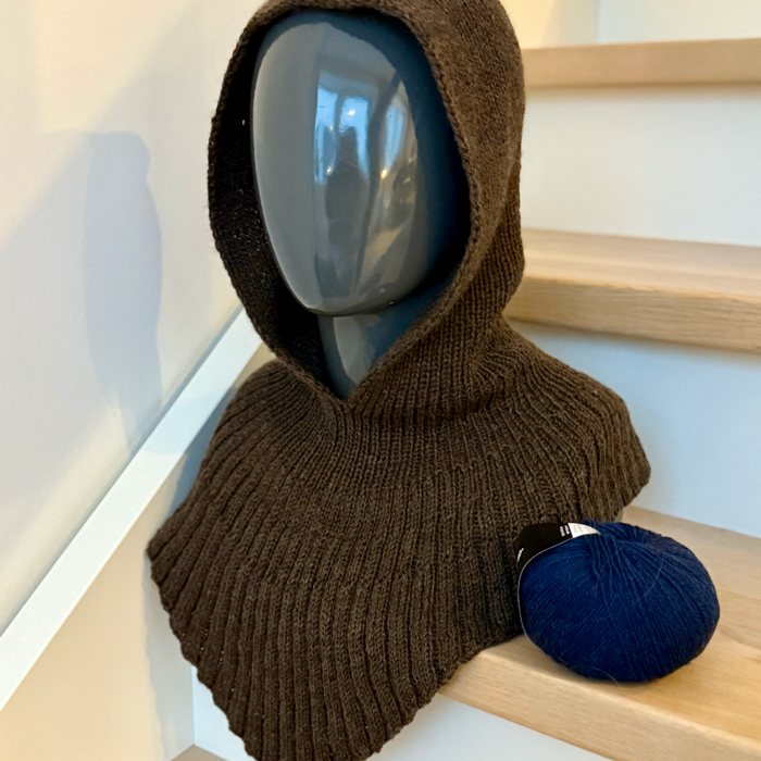 P&G Hoodie halsedisse strikkekit