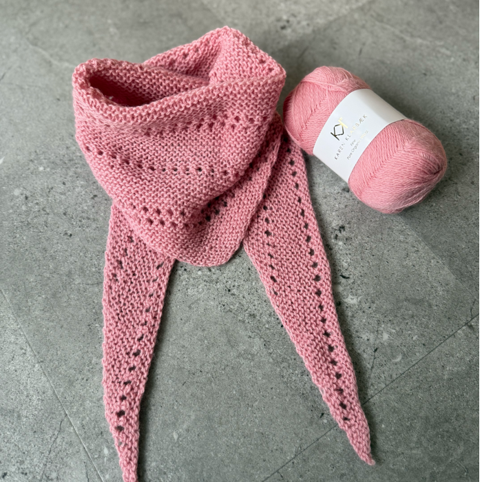 P&G Bandana med hulmønster strikkekit