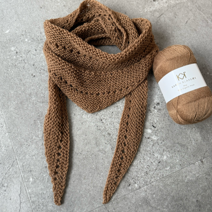 P&G Bandana med hulmønster strikkekit