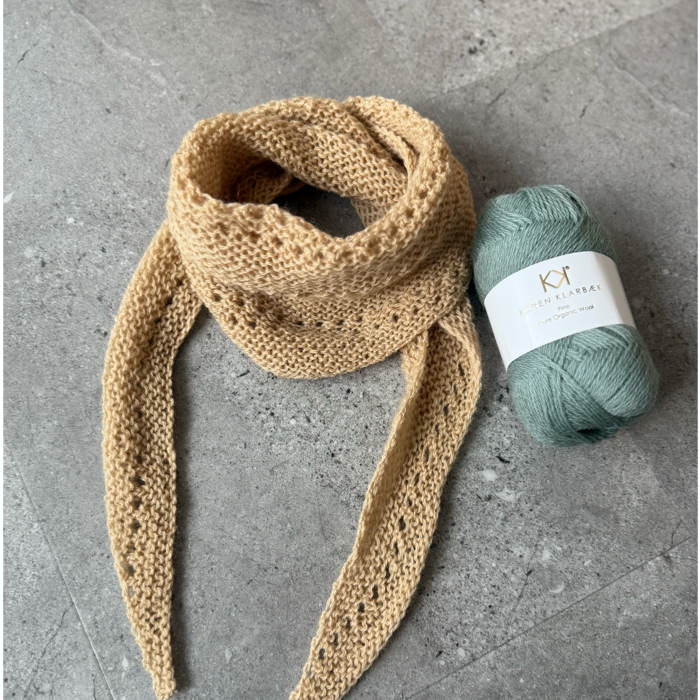 P&G Bandana med hulmønster strikkekit