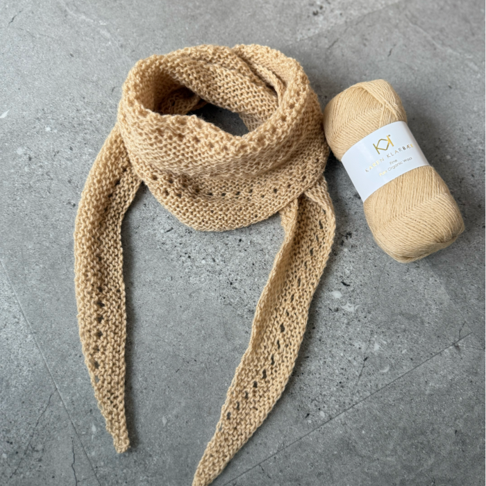 P&G Bandana med hulmønster strikkekit