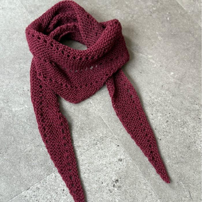 P&G Bandana med hulmønster strikkekit