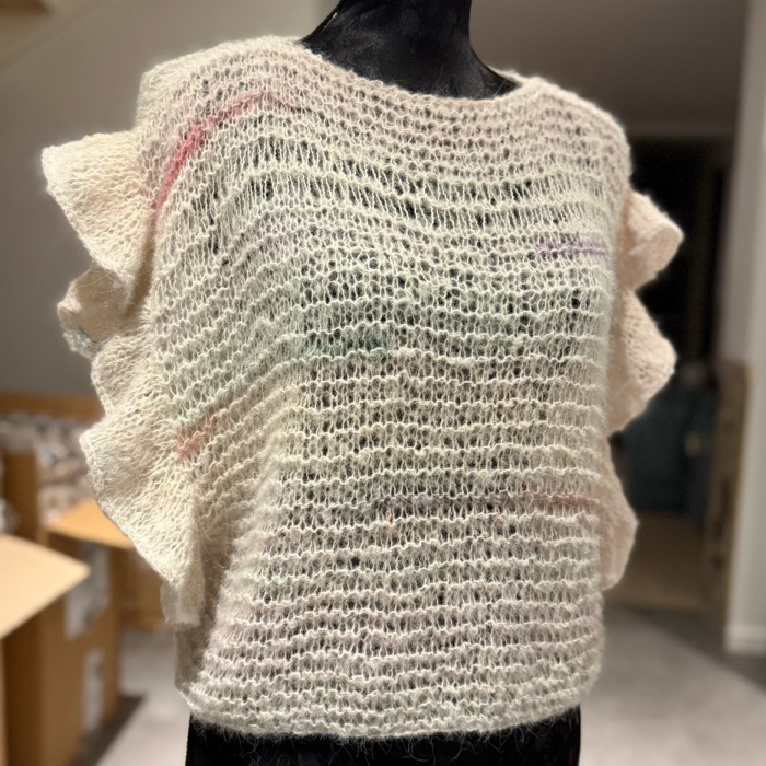 P&G Vinter top med flæse strikkekit