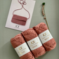 Clutch af recycled bottle yarn hæklekit Karen Klarbæk